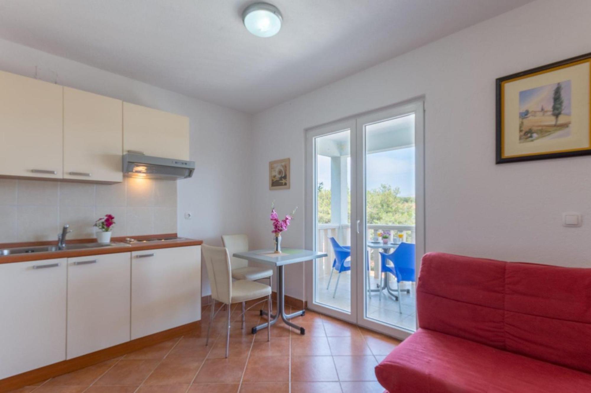 Apartments Simic Milna  Exterior photo