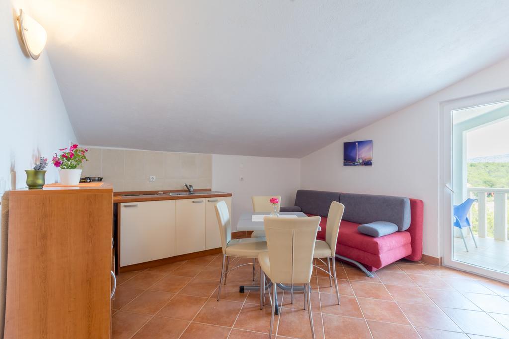 Apartments Simic Milna  Exterior photo